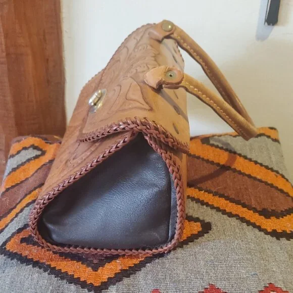 Vintage tooled western handbag - Picture 4 of 9